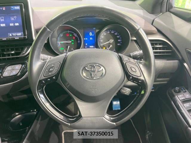 Toyota C-HR 2018-05 323023-13
