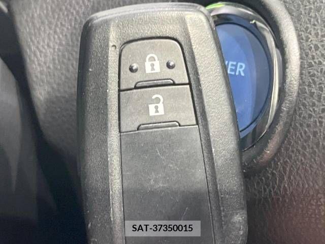 Toyota C-HR 2018-05 323023-9