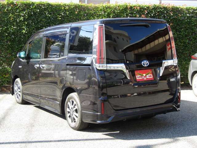 Toyota ESQUIRE 2017-11 9028-2