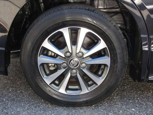 Toyota ESQUIRE 2017-11 9028-4