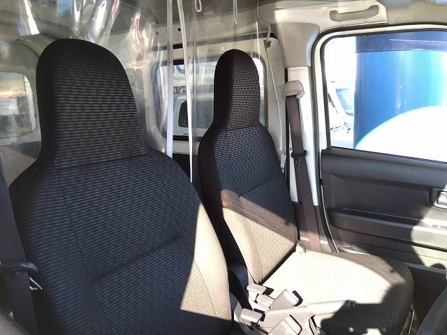 Daihatsu HIJET CARGO 2022-09 180949-27