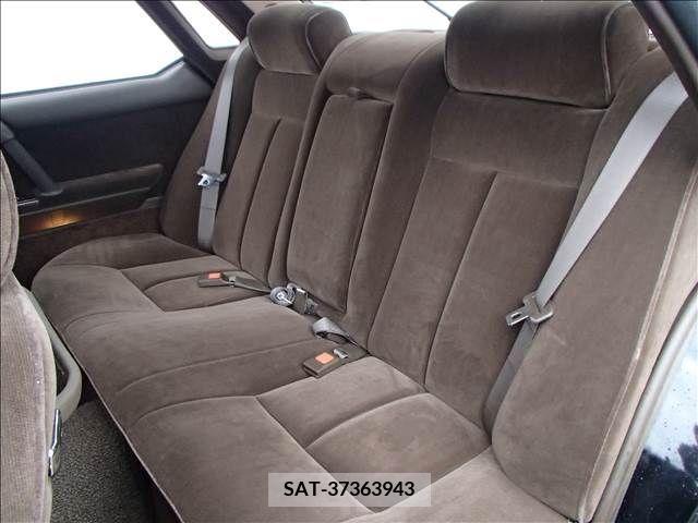 Nissan CEDRIC SEDAN 1990-03 301503-10