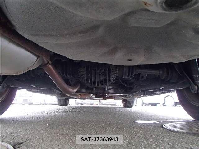 Nissan CEDRIC SEDAN 1990-03 301503-8