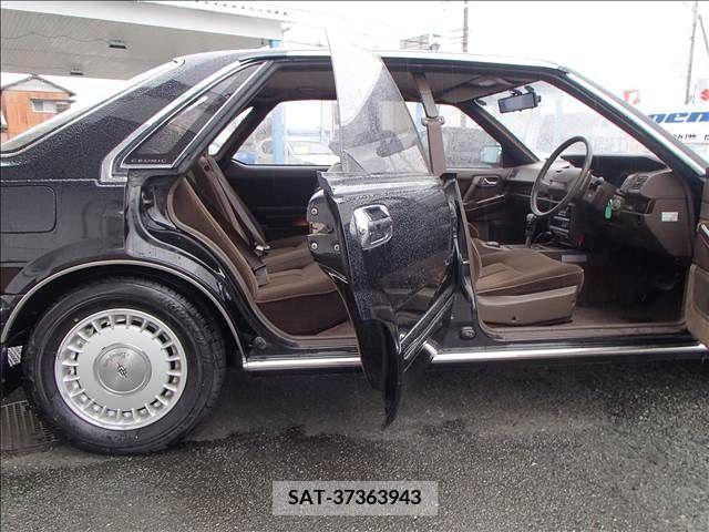 Nissan CEDRIC SEDAN 1990-03 301503-4