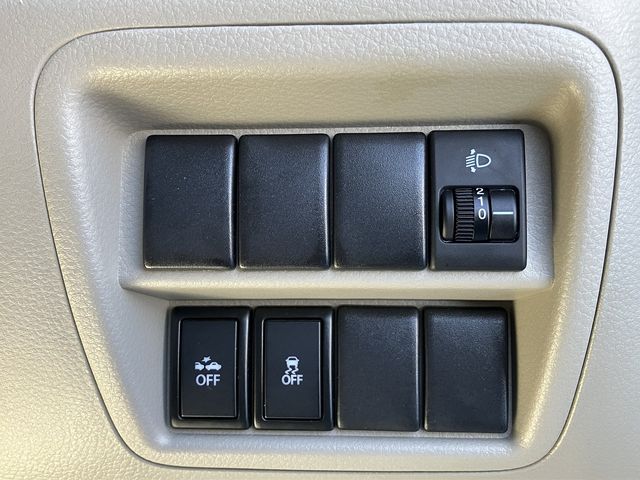Nissan CLIPPER RIO 2018-07 21464-23