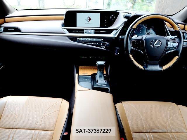 Lexus ES 2019-04 275293-1