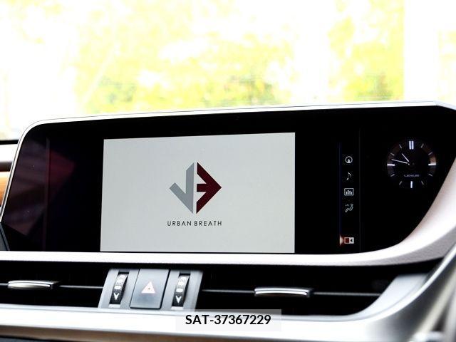 Lexus ES 2019-04 275293-17