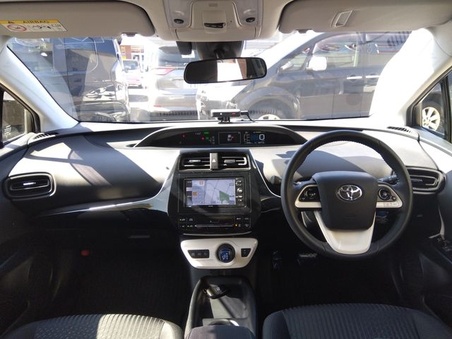 Toyota PRIUS 2018-09 9258-2