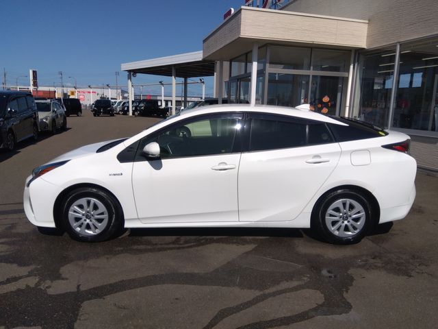 Toyota PRIUS 2018-09 9258-4
