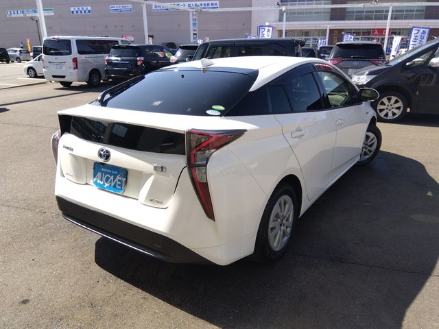 Toyota PRIUS 2018-09 9258-1