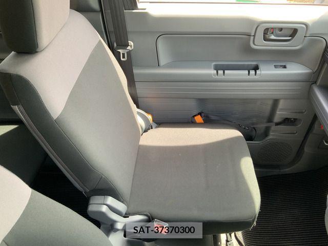 Honda N-VAN 2019-08 307951-15