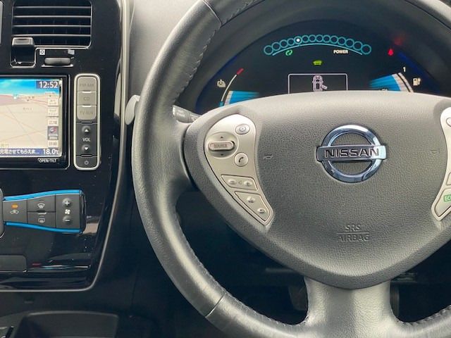 Nissan LEAF 2015-01 7882-16