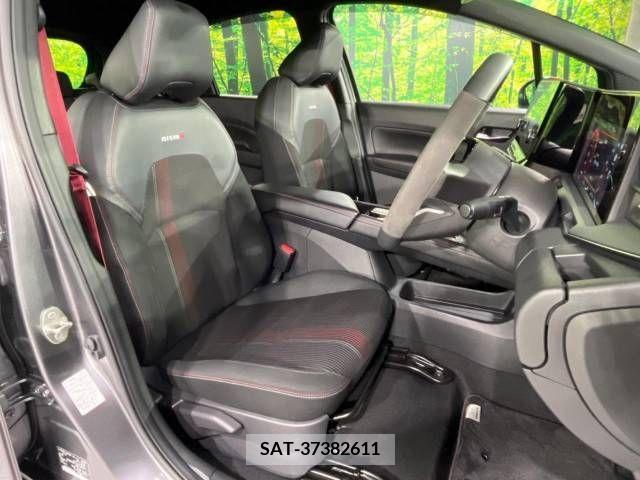 Nissan AURA 2022-07 261463-8