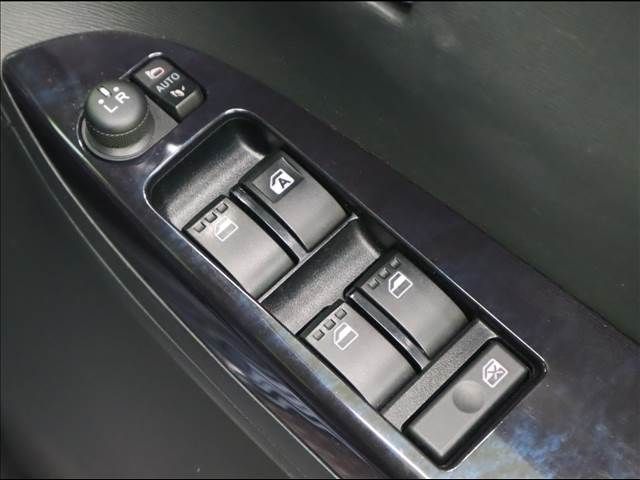 Daihatsu TANTO CUSTOM 2016-03 12628-13