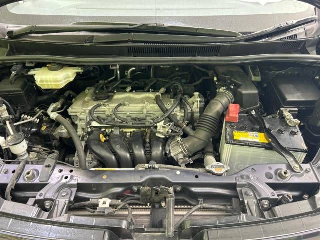 Toyota VOXY 2014-11 14213-19