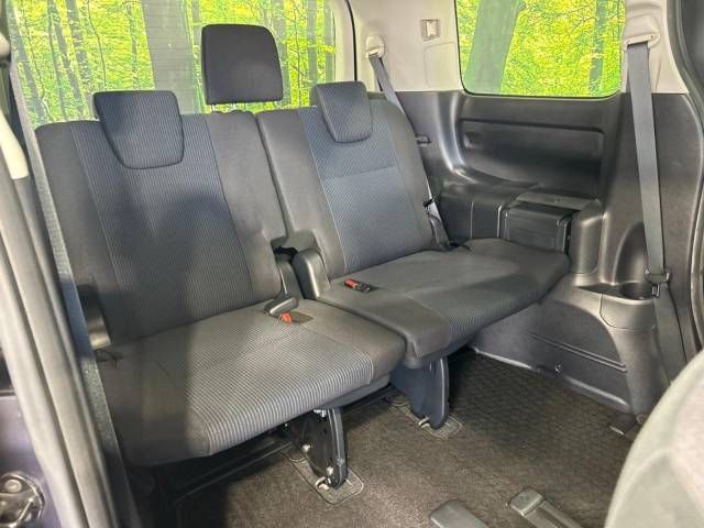 Toyota VOXY 2014-11 14213-10