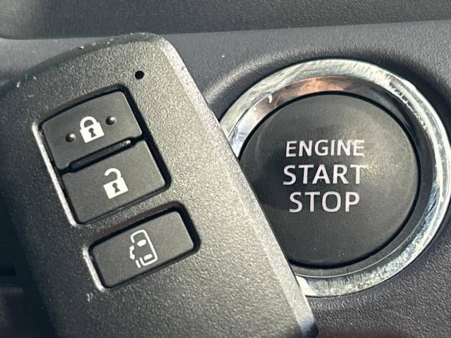 Toyota VOXY 2014-11 14213-7