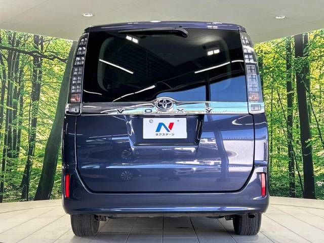 Toyota VOXY 2014-11 14213-16