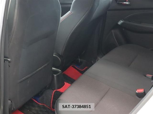 Suzuki SWIFT 2023-01 320863-14