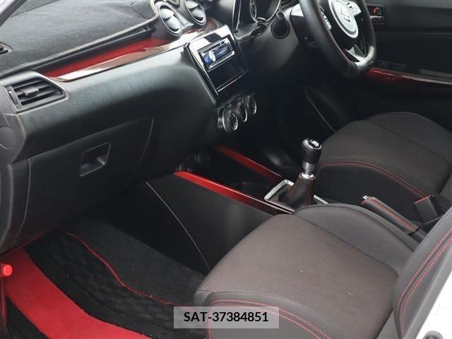 Suzuki SWIFT 2023-01 320863-13