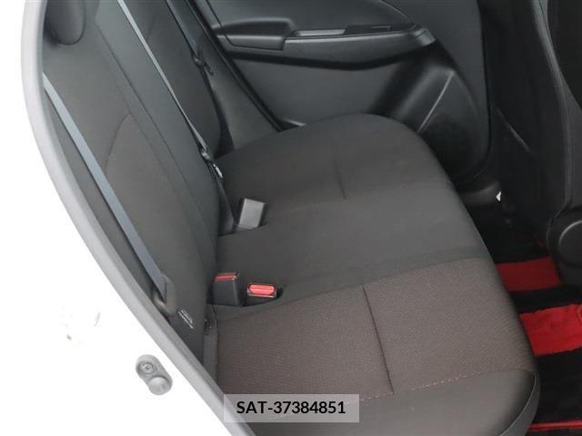 Suzuki SWIFT 2023-01 320863-12
