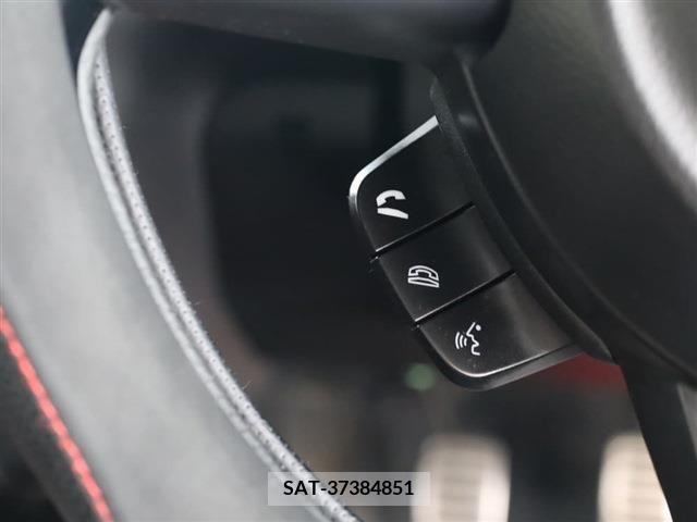 Suzuki SWIFT 2023-01 320863-29