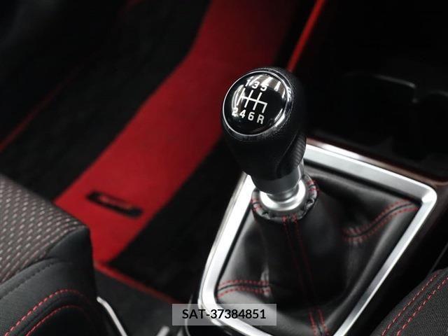 Suzuki SWIFT 2023-01 320863-10