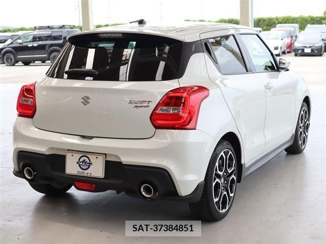 Suzuki SWIFT 2023-01 320863-4