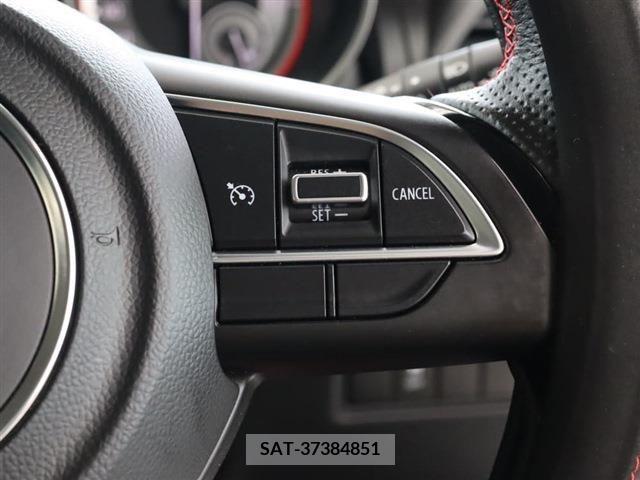 Suzuki SWIFT 2023-01 320863-28