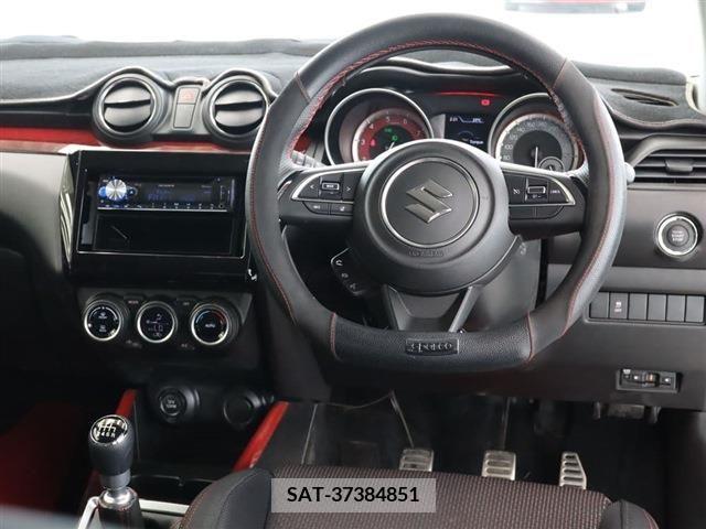 Suzuki SWIFT 2023-01 320863-1