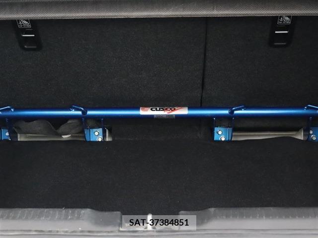 Suzuki SWIFT 2023-01 320863-16