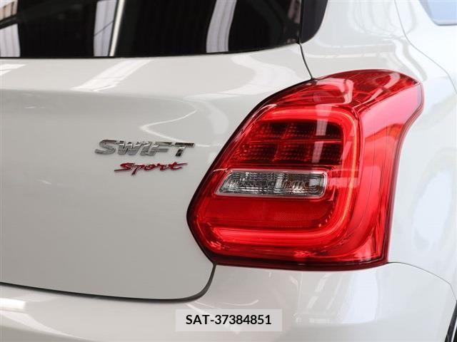 Suzuki SWIFT 2023-01 320863-25