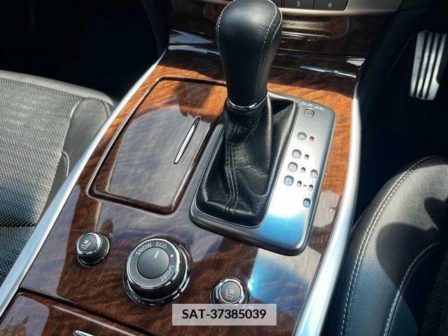 Nissan FUGA 2018-01 387999-5