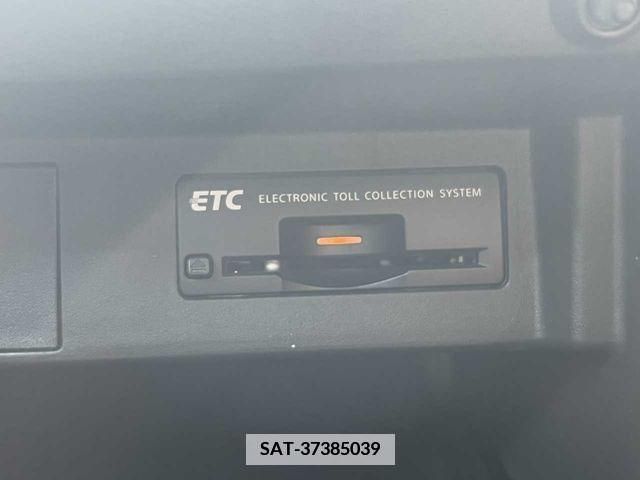 Nissan FUGA 2018-01 387999-17
