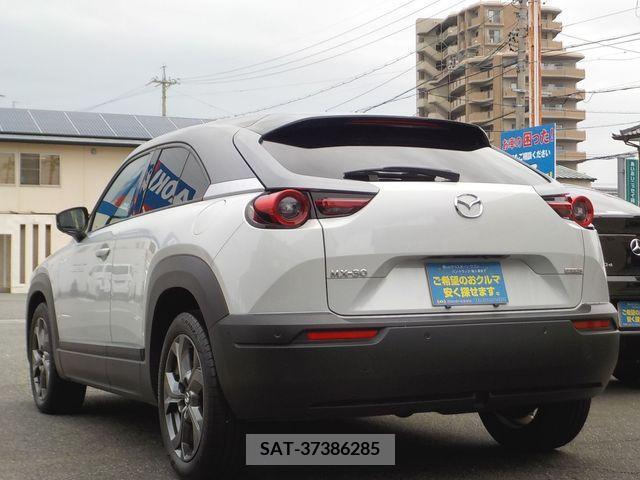 Mazda MX-30 2021-09 331141-5