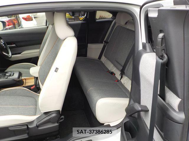 Mazda MX-30 2021-09 331141-23