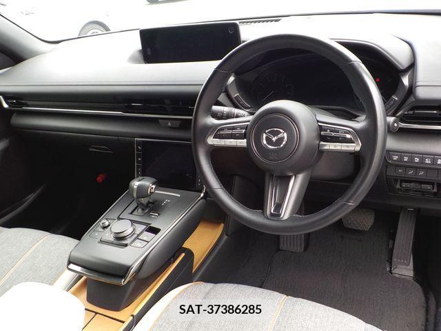 Mazda MX-30 2021-09 331141-13