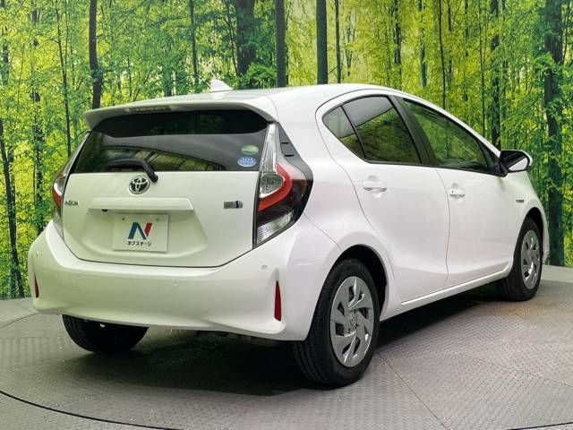 Toyota AQUA 2019-12 24727-17