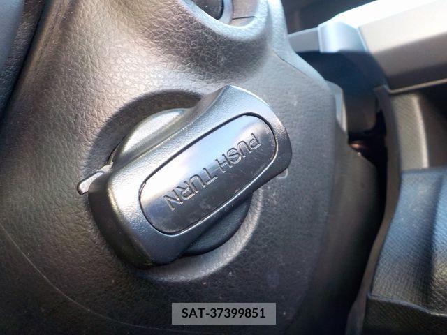 Honda e 2013-05 203925-22