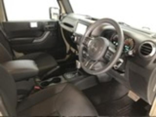 Jeep WRANGLER 2018-04 180857-1