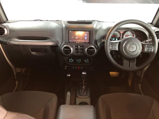 Jeep WRANGLER 2018-04 180857-14