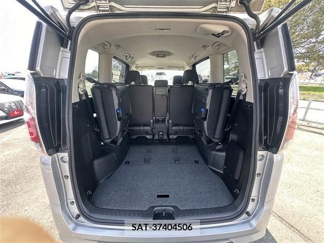Nissan SERENA 2016-10 256825-17