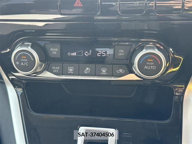 Nissan SERENA 2016-10 256825-6