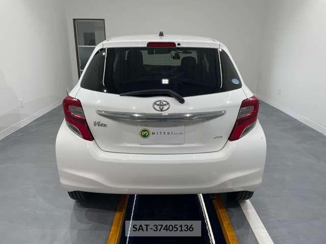 Toyota VITZ 2015-10 314568-6