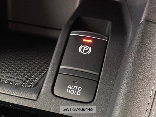 Nissan KICKS 2024-03 275081-18