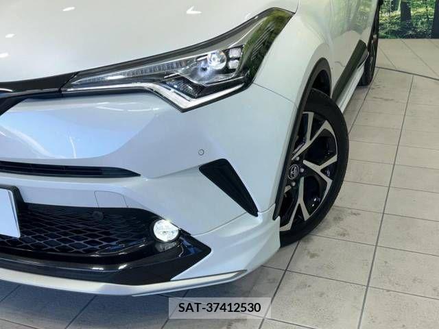 Toyota C-HR 2017-03 267863-12