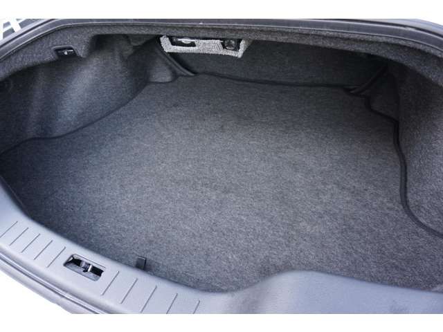 Nissan SKYLINE COUPE 2008-01 5201-18