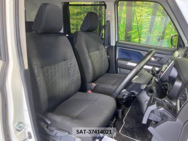 Toyota ROOMY 2017-11 367391-8
