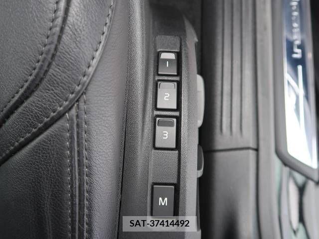 Volvo V40 2018-09 370202-9