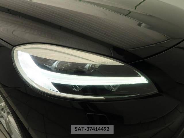 Volvo V40 2018-09 370202-14
